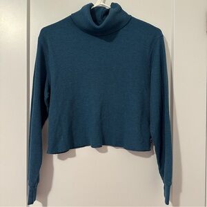 Aritzia TNA Cropped Waffle Knit Thermal Teal Turtleneck Sweater Size XS Women’s